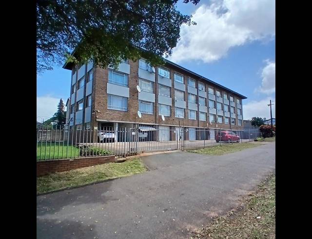 2 BEDROOM APARTMENT FOR SALE IN MONTCLAIR